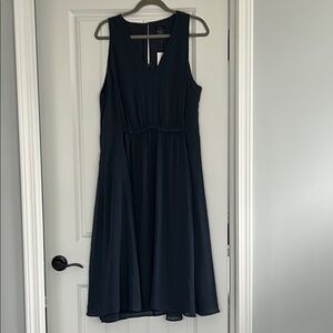 Elegant Navy Sleeveless Dress
